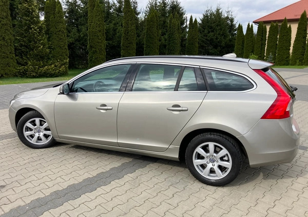 Volvo V60 cena 42900 przebieg: 245324, rok produkcji 2014 z Polanów małe 781